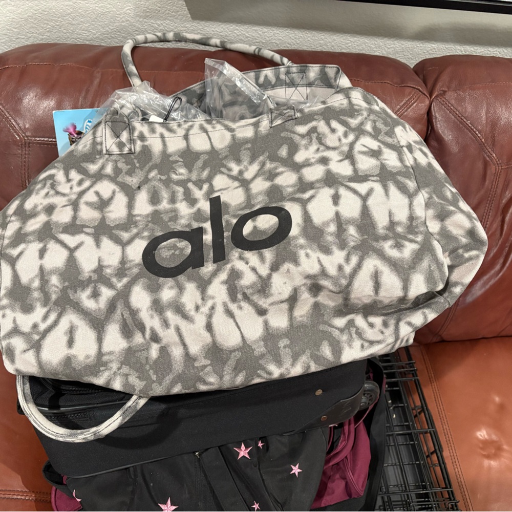 Alo Yoga Bags